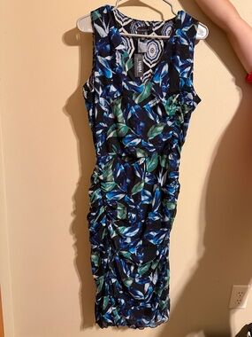 White House Black Market Blue & Green Leaf Print Sleeveless Sheath Dress
